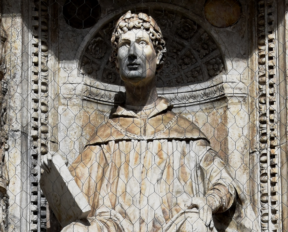 Pline le Jeune : sculpture sur la façade principale de la cathédrale de Côme